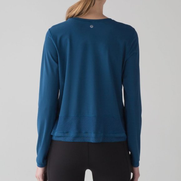 Lululemon Sole Training Long Sleeve - Picture 3 of 6